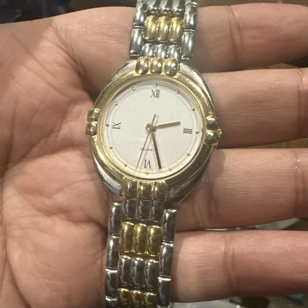 Working 32mm Watch Round Gold and Silver Tone Quartz Unisex‎ New Battery Fit 7in